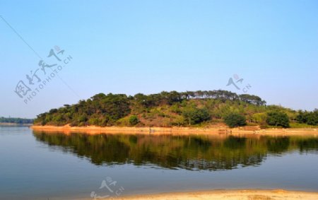 湖畔风景图片