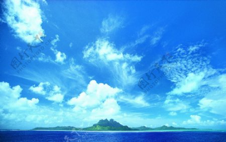 蓝天海岛风景图片