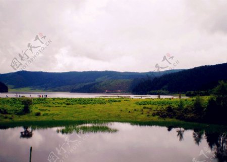 湖泊山水风景图片