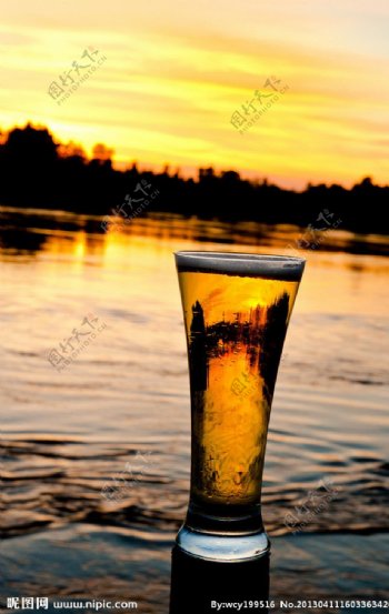啤酒海图片