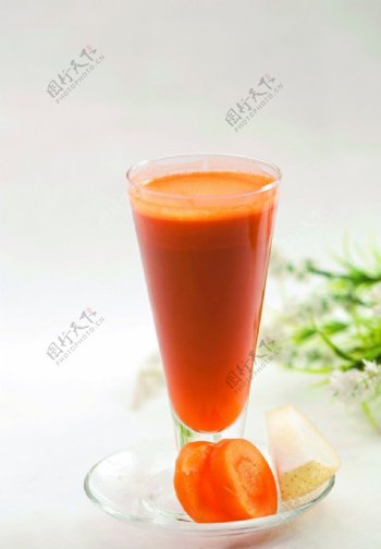 胡萝卜汁润喉清肺图片