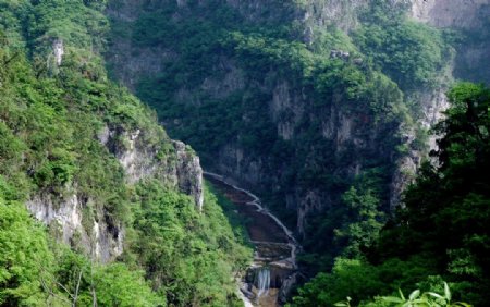 太行青龙峡绝壁峡谷溪涧瀑布图片