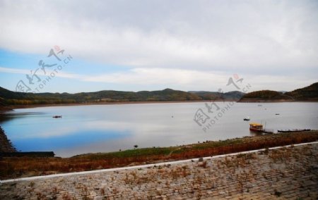 哈尔滨红星水库秋景图片