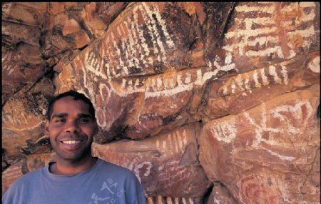 西澳原始山洞壁画图片