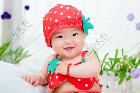 可爱草莓宝宝图片