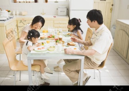 家庭餐桌0002