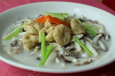 香菇煮油豆腐