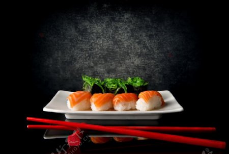 寿司红色筷子