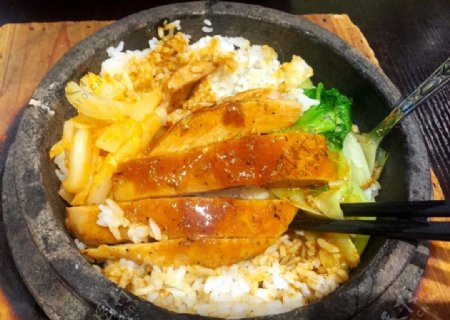 美食石锅拌饭鸡肉饭