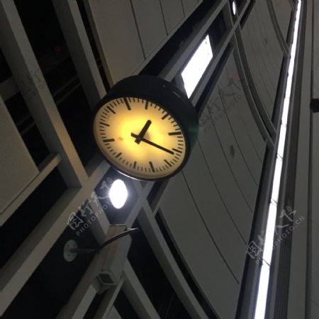 广州地铁的钟