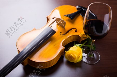 红酒小提琴