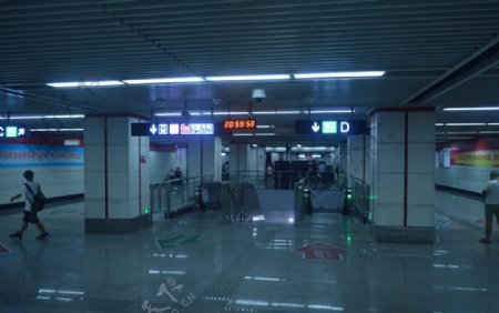天津地铁西站