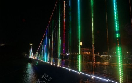 东江湖吊桥夜景