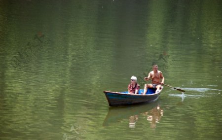 湖划船