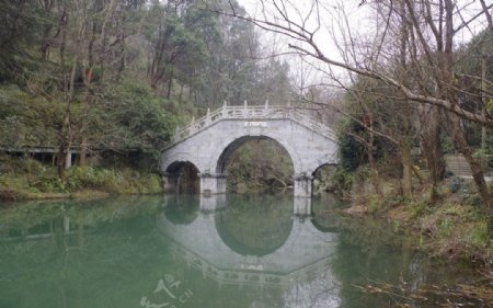 衡山石桥