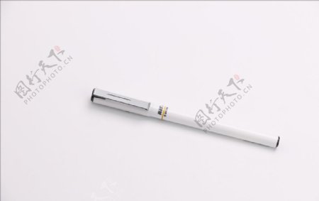 白色中性笔