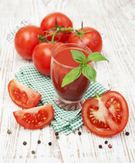 西红柿与西红柿汁图片