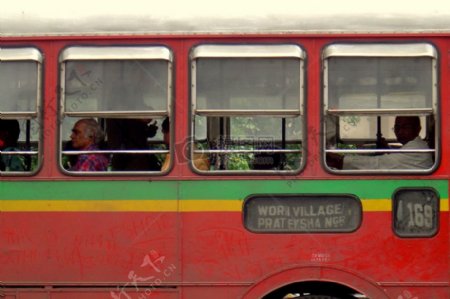 印度巴士
