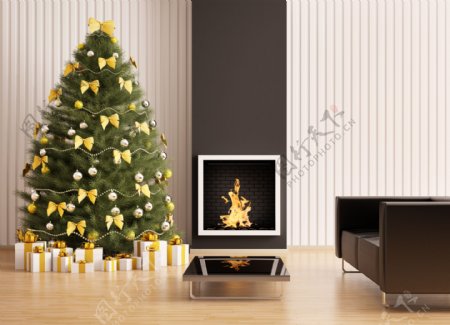 木质墙壁壁炉和圣诞树图片