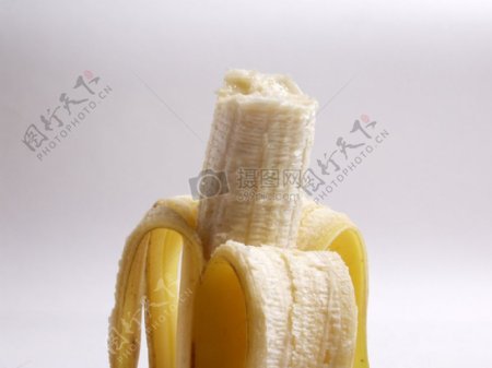 剥皮后的香蕉