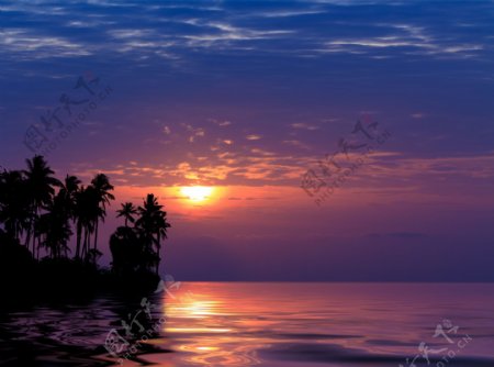 夕阳海岸风景图片