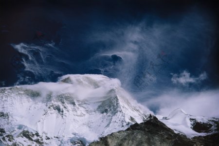 雪山自然景色图片