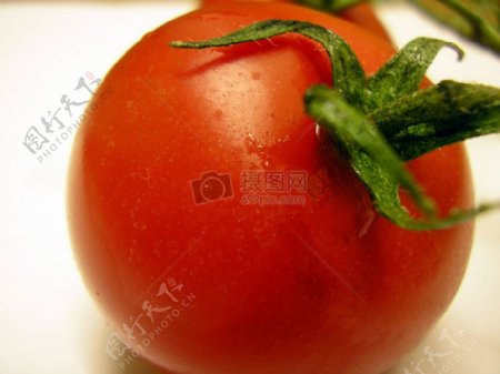 一颗红色西红柿