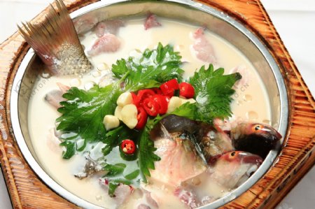 国内美食煮鱼汤图片