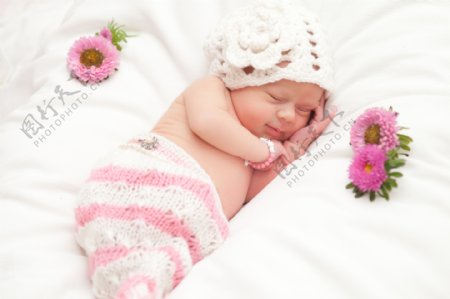 睡觉的婴儿图片
