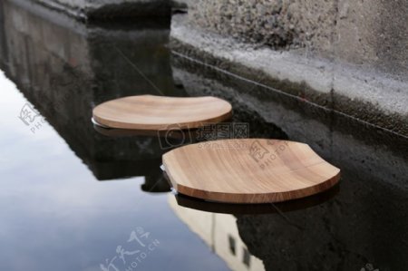 水倒影浮木制碗