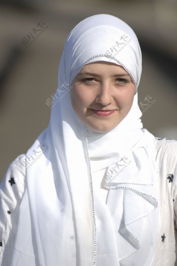 微笑的阿拉伯女性图片