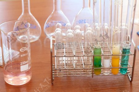 实验室化学主题化工瓶反应化合物响应玻璃容器