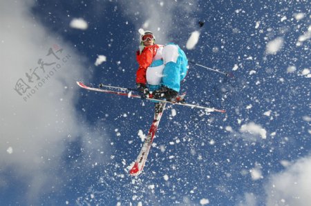 滑雪飞图片