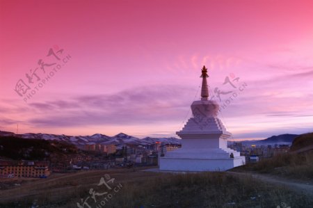 美丽的西藏城市风景图片