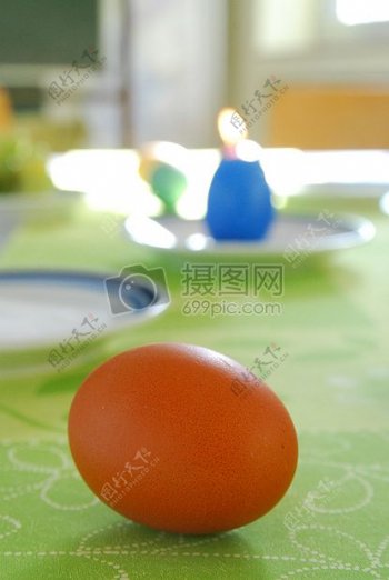 一枚煮熟的鸡蛋