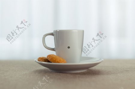 咖啡杯白色贴图样机