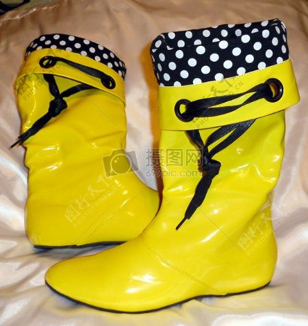 黄色的靴子3a.jpg