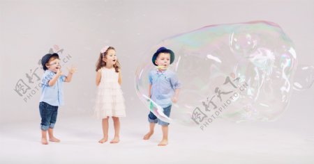 儿童的玩具泡泡图片