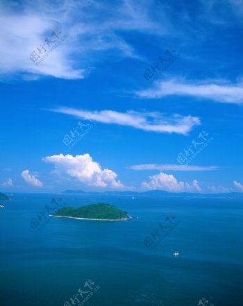 大海孤岛风景图片