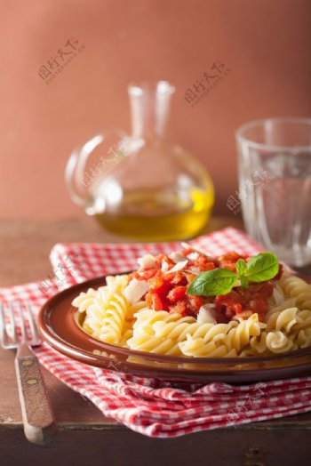 西红柿面条和香油图片