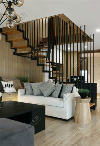 现代简约客厅沙发楼梯设计图