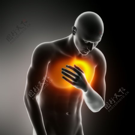 胸口疼痛的男性图片