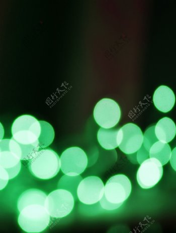 自然的绿色灯光