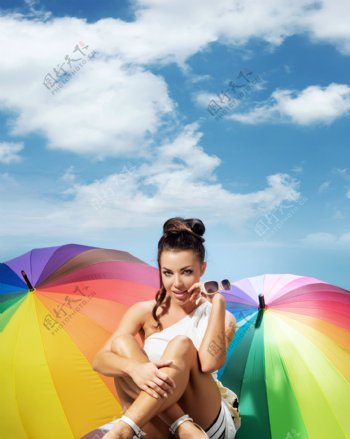 遮阳伞与性感美女图片