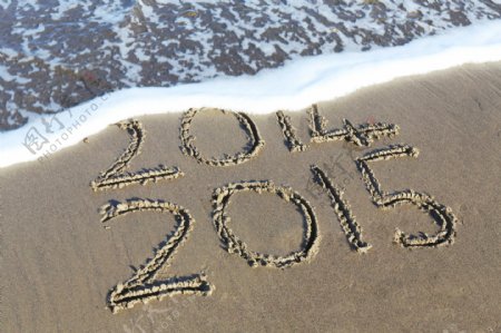 沙滩上的2015图片