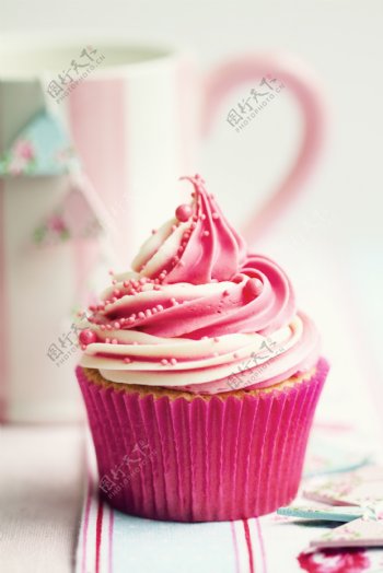 粉色蛋糕摄影