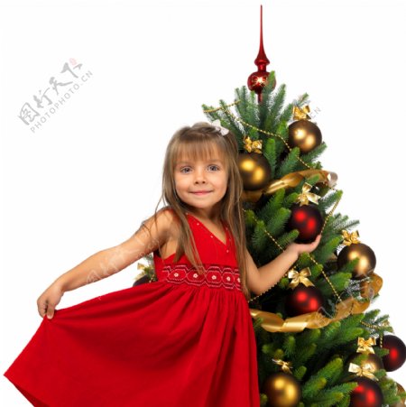 圣诞树与小女孩图片