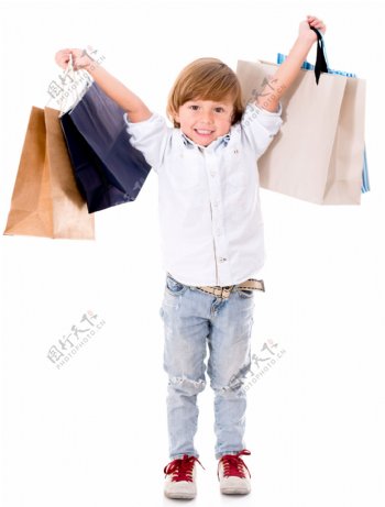 提着购物袋的小男孩图片