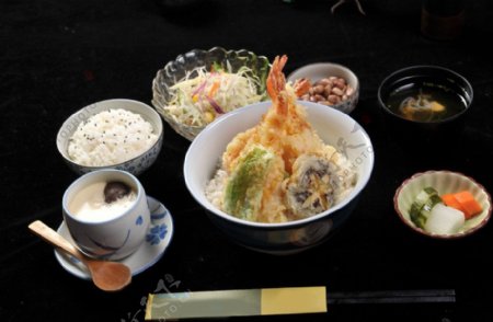 大虾套餐饭图片