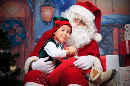 圣诞老人与可爱儿童图片